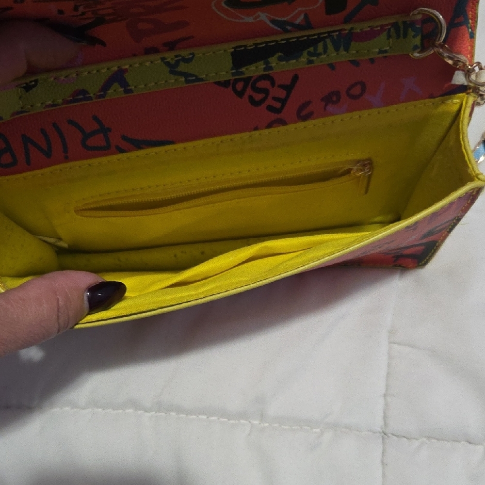 Colorful Graffiti Women's Clutch - Picture 9 of 12